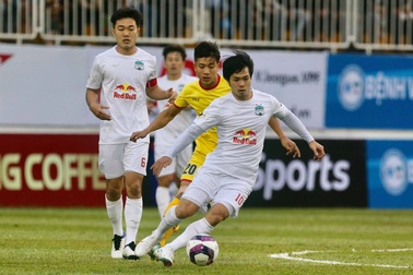 Căng thẳng các cặp đấu trên sân Pleiku và Hàng Đẫy ở vòng 3 V-League