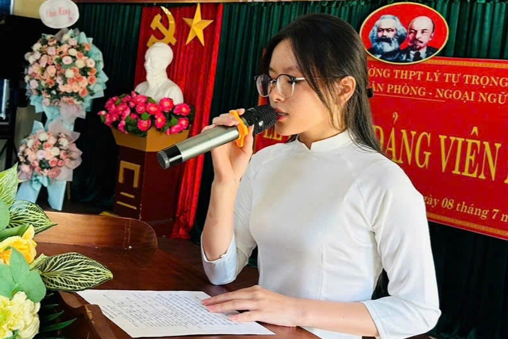 Nhân lên những hạt giống đỏ trên quê hương Anh hùng Lý Tự Trọng - 2 Nhân lên những hạt giống đỏ trên quê hương Anh hùng Lý Tự Trọng - 2