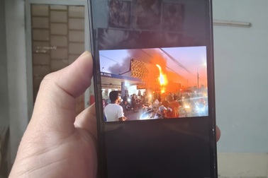 Cháy quán karaoke cạnh cây xăng ở Đồng Nai