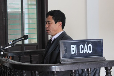 “Quan huyện, quan xã” cùng hầu tòa