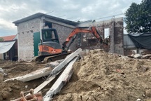 Phá dỡ 3 công trình xây trái phép trên đất nông nghiệp ở Hải Dương