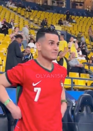Ronaldo lập cột mốc đáng nể, tỏ thái độ bất ngờ với bản sao - 1 Ronaldo lập cột mốc đáng nể, tỏ thái độ bất ngờ với bản sao - 1