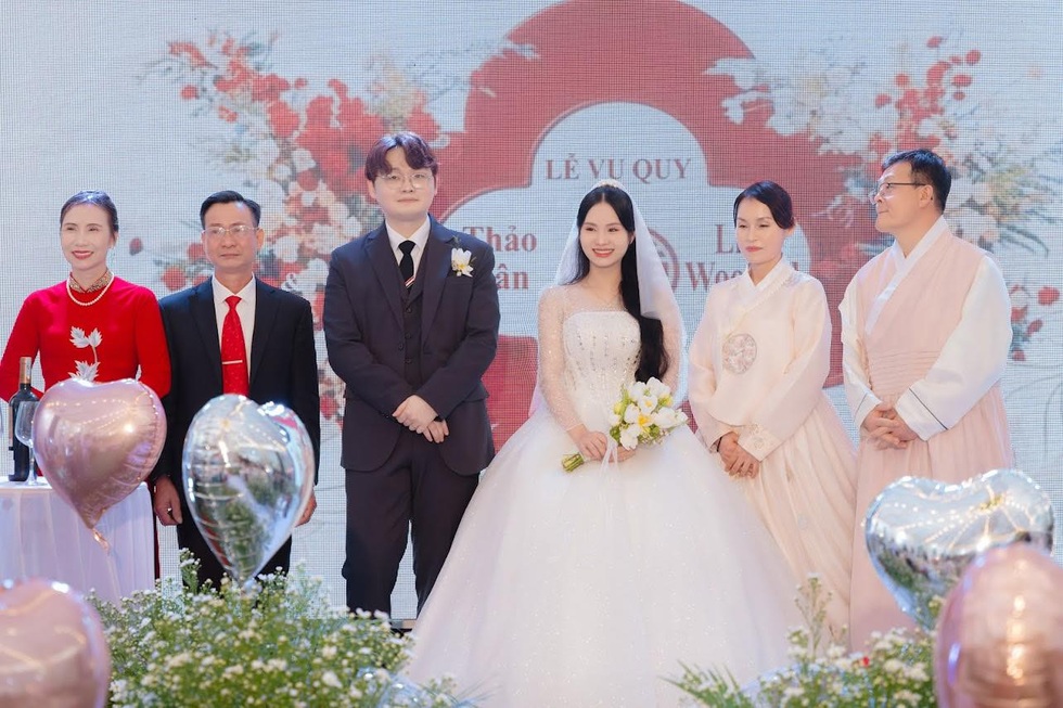 Chuyện tình thầy trò Việt - Hàn, đàng trai quyết ở rể vì một lời hẹn ước - 7 Chuyện tình thầy trò Việt - Hàn, đàng trai quyết ở rể vì một lời hẹn ước - 7