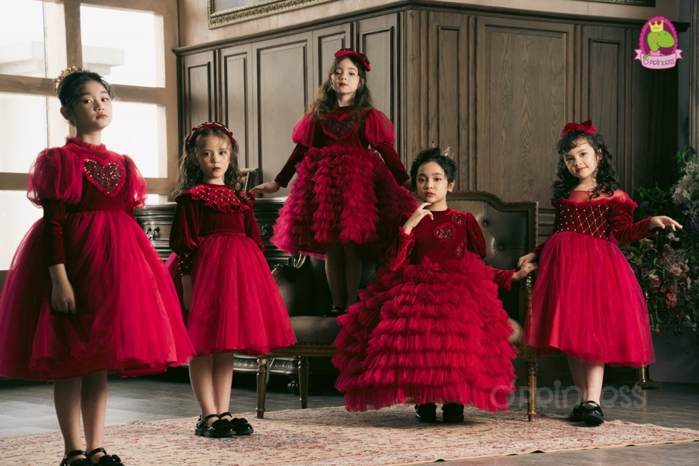 Ó Princess - thương hiệu chuyên thiết kế váy công chúa độc đáo cho bé gái - 2 Ó Princess - thương hiệu chuyên thiết kế váy công chúa độc đáo cho bé gái - 2