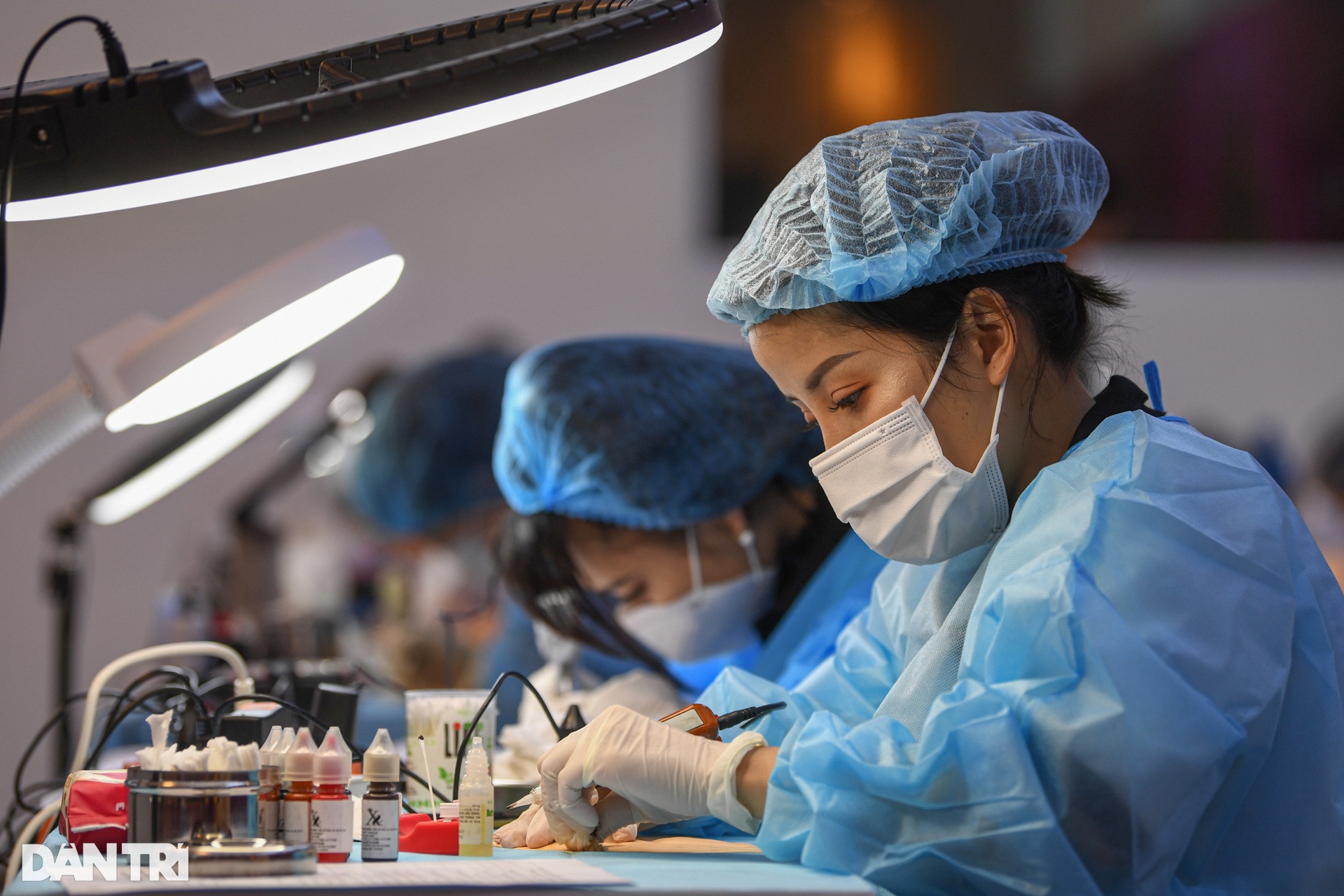 Sôi nổi kỳ thi nghề thời thượng làm đẹp cho các chị em phụ nữ - 6 Sôi nổi kỳ thi nghề thời thượng làm đẹp cho các chị em phụ nữ - 6
