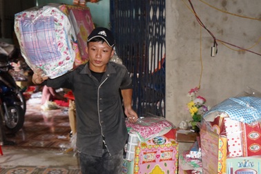 Bốc hàng mã viết tiếp giấc mơ giảng đường