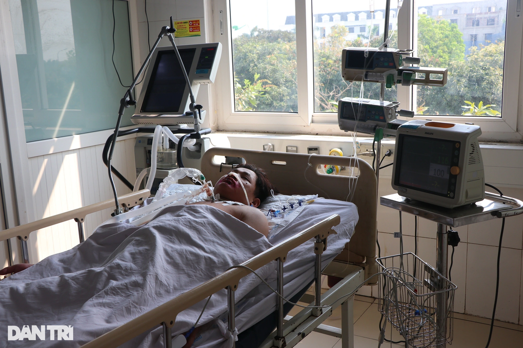Mẹ nghèo vay nợ cứu tính mạng con trai bị nhiễm khuẩn liên cầu lợn - 1 Mẹ nghèo vay nợ cứu tính mạng con trai bị nhiễm khuẩn liên cầu lợn - 1