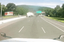 Lật xe - Kết cục của một vụ tranh cướp đường