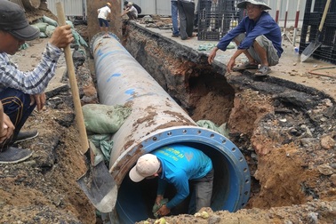 Hàng chục nghìn hộ dân ở trung tâm TPHCM bị cúp nước