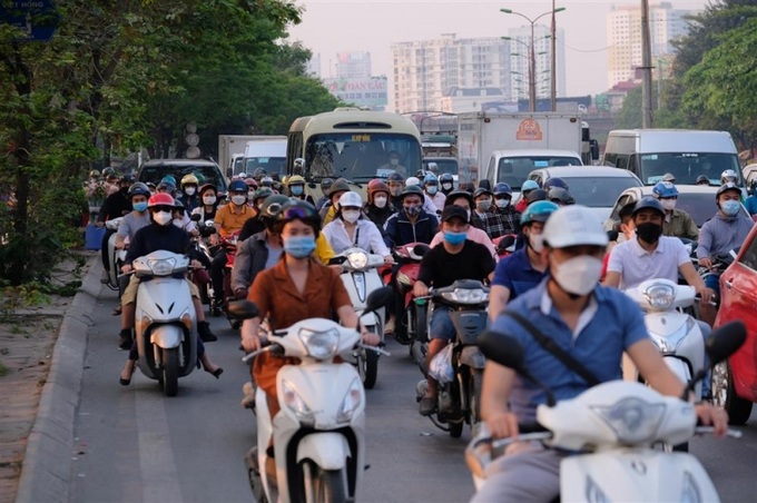 Đường vành đai 3 Khuất Duy Tiến, đường Giải Phóng đoạn qua bến xa Giáp Bát, đường Ngọc Hồi... là những địa điểm xảy ra tình trạng ùn tắc nghiêm trọng.

