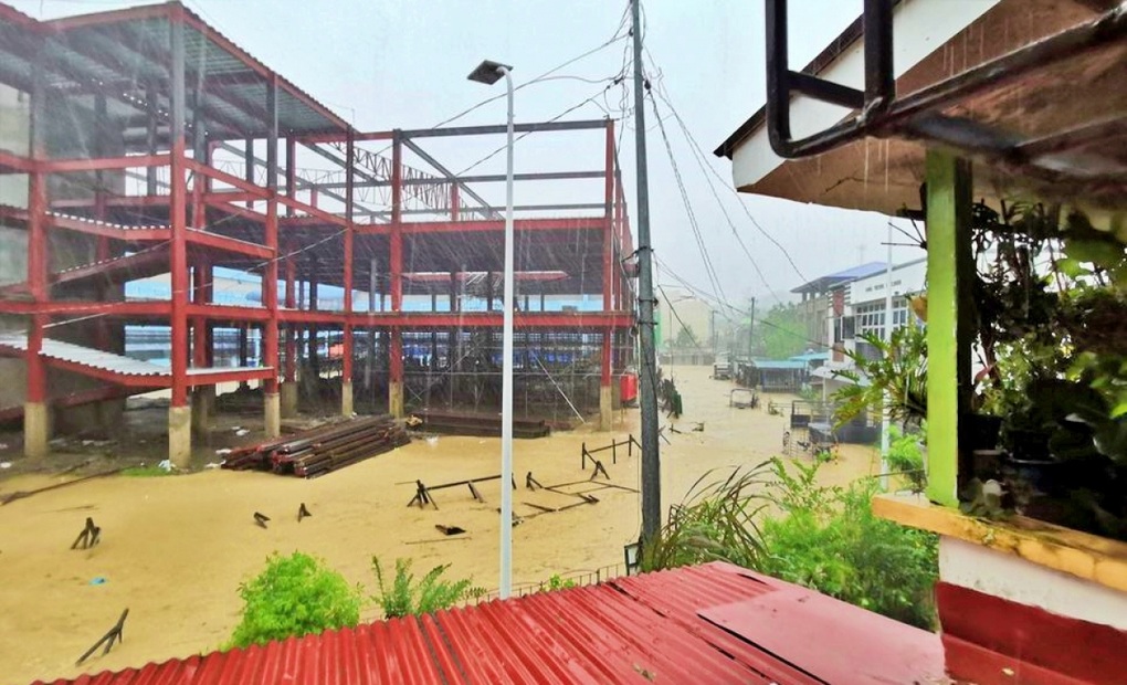 Philippines gồng mình đối phó với cơn bão Nalgae - 3 Philippines gồng mình đối phó với cơn bão Nalgae - 3