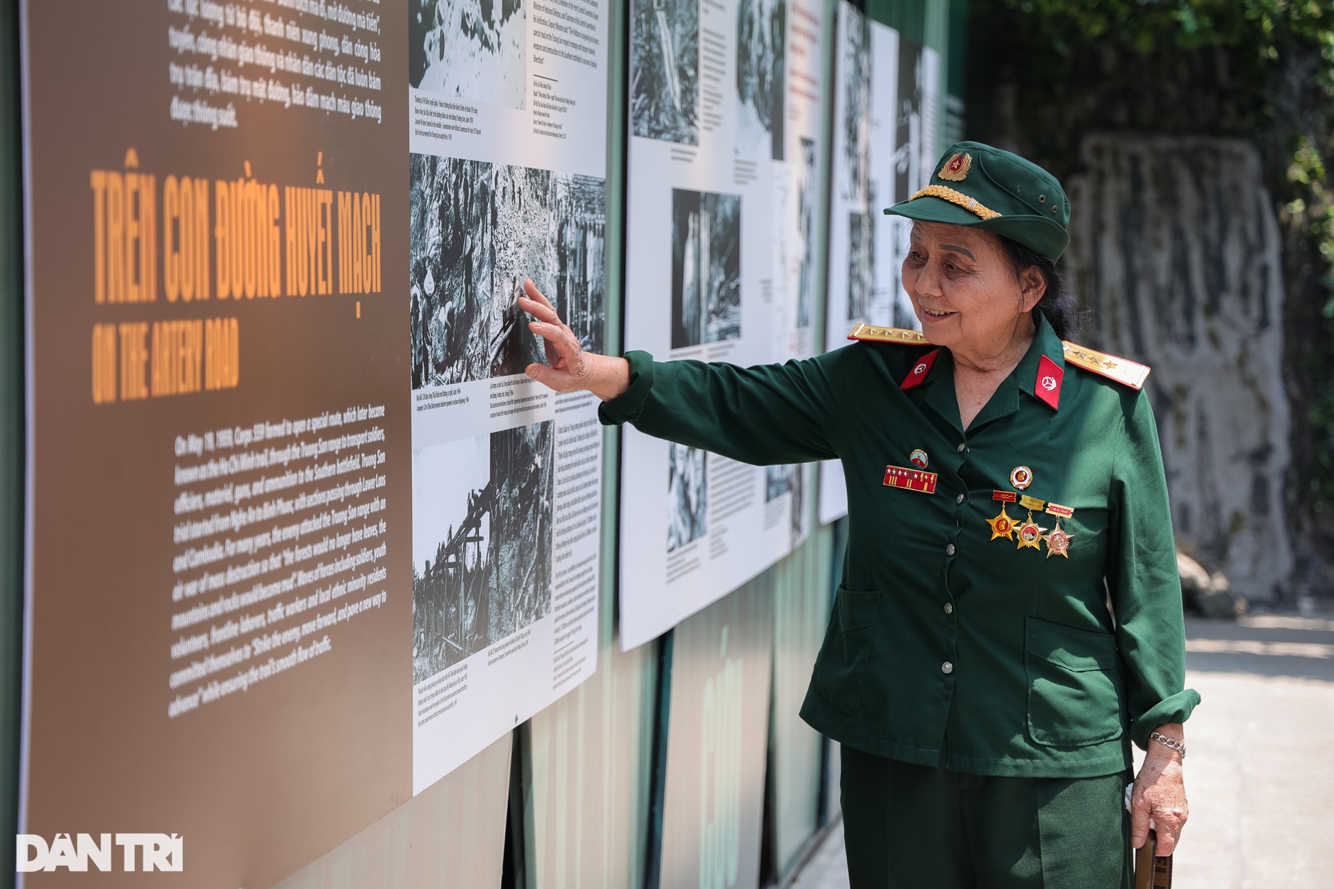 Xúc động không gian Khúc ca hòa bình kỷ niệm 50 năm Giải phóng miền Nam - 2 Xúc động không gian Khúc ca hòa bình kỷ niệm 50 năm Giải phóng miền Nam - 2