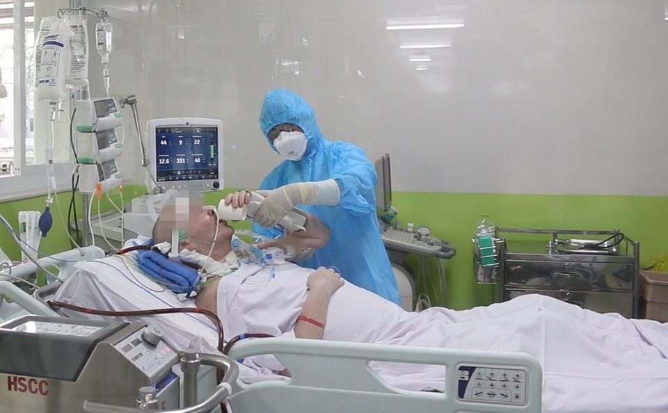 48 ngày không ca Covid-19 cộng đồng, phi công Anh tiến triển ngoạn mục - 3 48 ngày không ca Covid-19 cộng đồng, phi công Anh tiến triển ngoạn mục - 3
