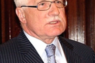 Tổng thống Czech thừa nhận có “bồ”