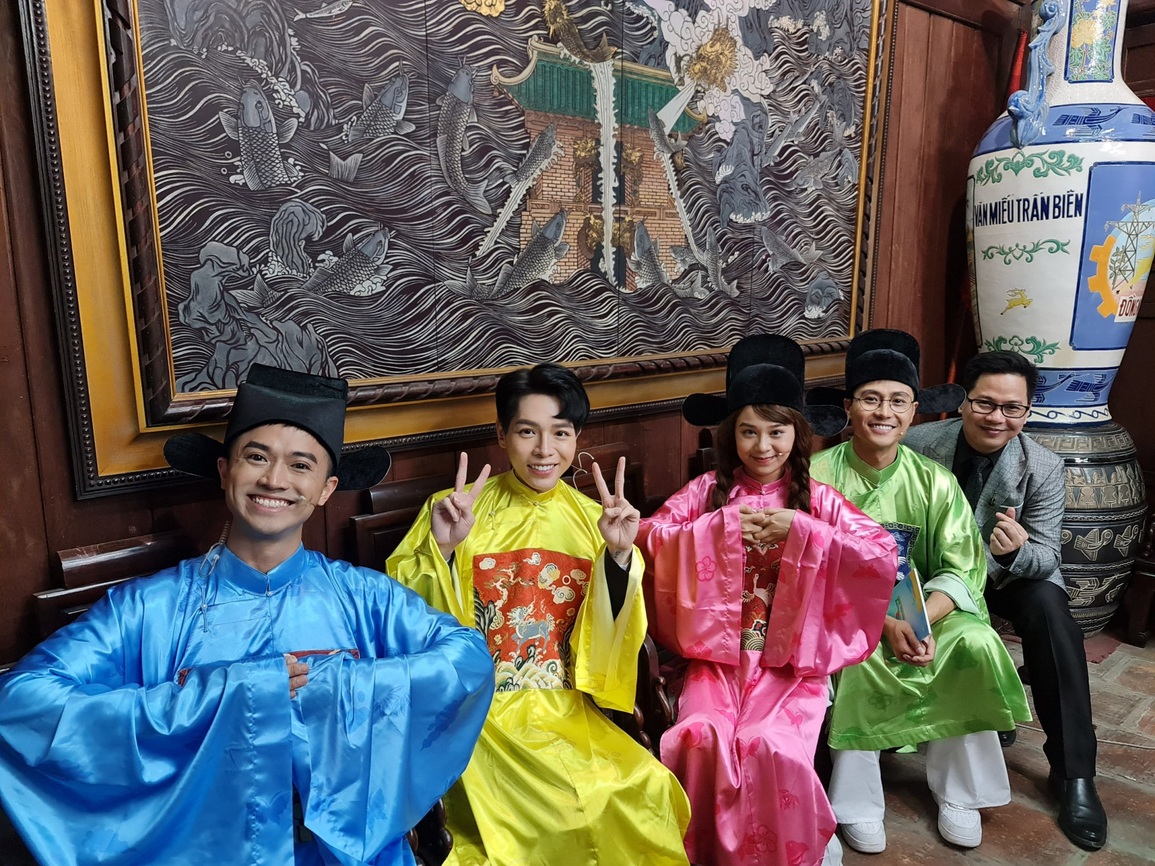 Diễn viên Thanh Sơn, ca sĩ Đức Phúc hóa... Trạng nguyên - 3 Diễn viên Thanh Sơn, ca sĩ Đức Phúc hóa... Trạng nguyên - 3