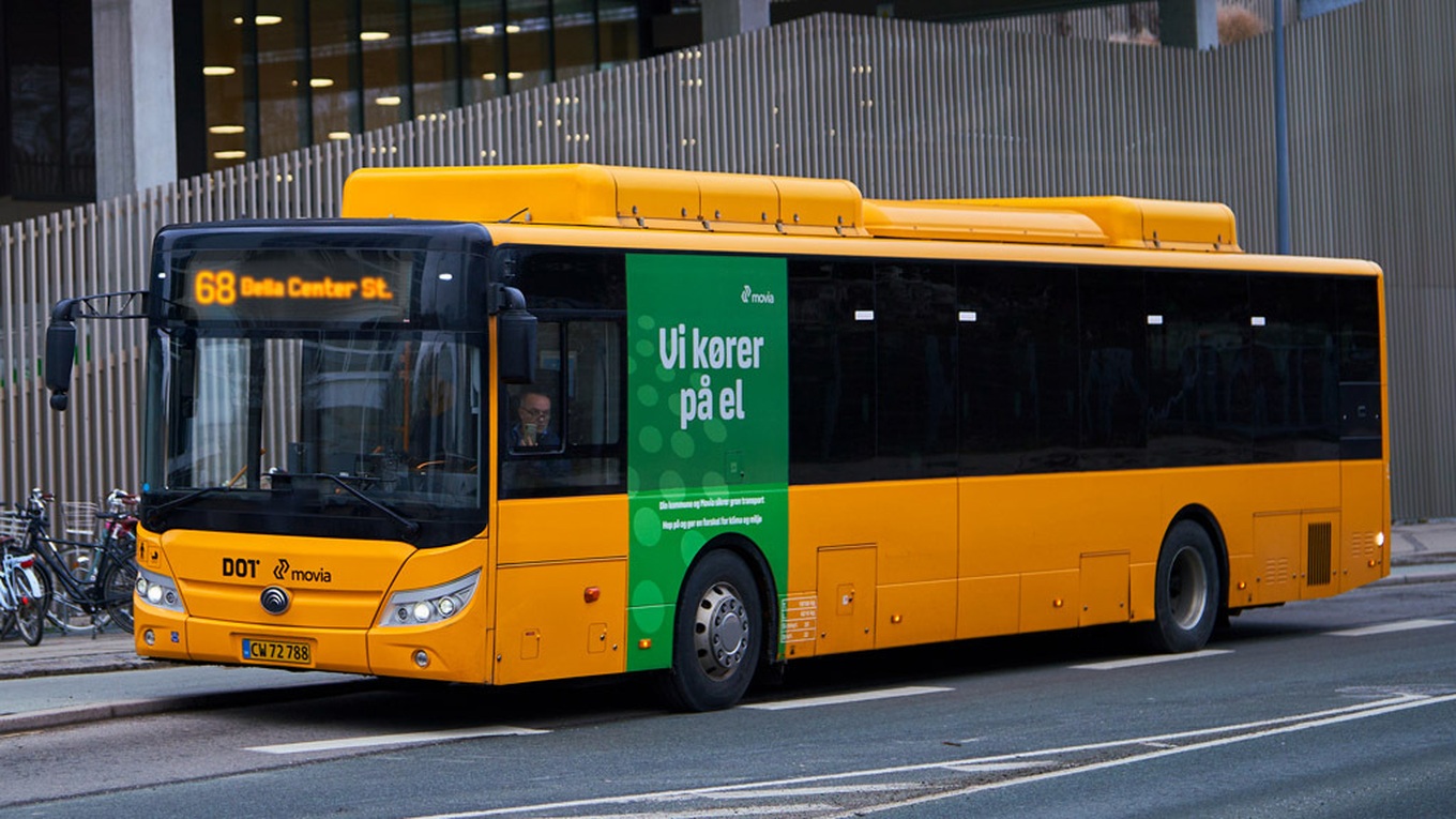 xe-bus-dan-machmoviajpg-1762530560419.jpg