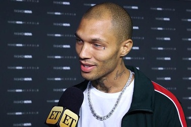 Siêu mẫu "tù nhân" Jeremy Meeks ngợi ca bạn gái siêu giàu