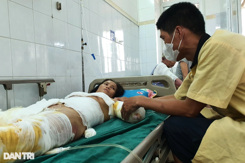 Người mẹ 2 con đổ gục sau cú phóng điện kinh hoàng - 4 Người mẹ 2 con đổ gục sau cú phóng điện kinh hoàng - 4