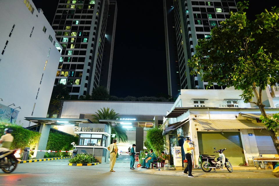 Chung cư Ascent có ca dương tính thứ 91 “nội bất xuất, ngoại bất nhập” - 1 Chung cư Ascent có ca dương tính thứ 91 “nội bất xuất, ngoại bất nhập” - 1
