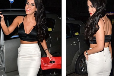 Người đẹp Anh gợi cảm giữa trời đông