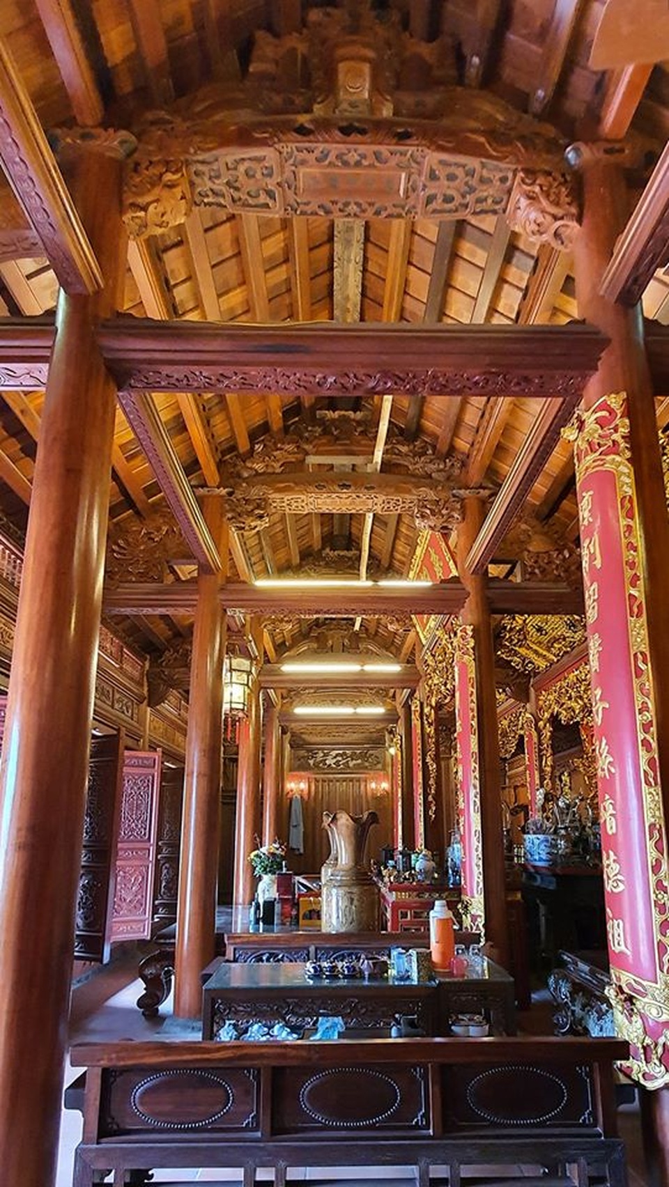 Ngắm nhà gỗ cổ Bắc Bộ với hồ cá Koi đẹp hiếm có ở ngoại thành Hà Nội - 5 Ngắm nhà gỗ cổ Bắc Bộ với hồ cá Koi đẹp hiếm có ở ngoại thành Hà Nội - 5