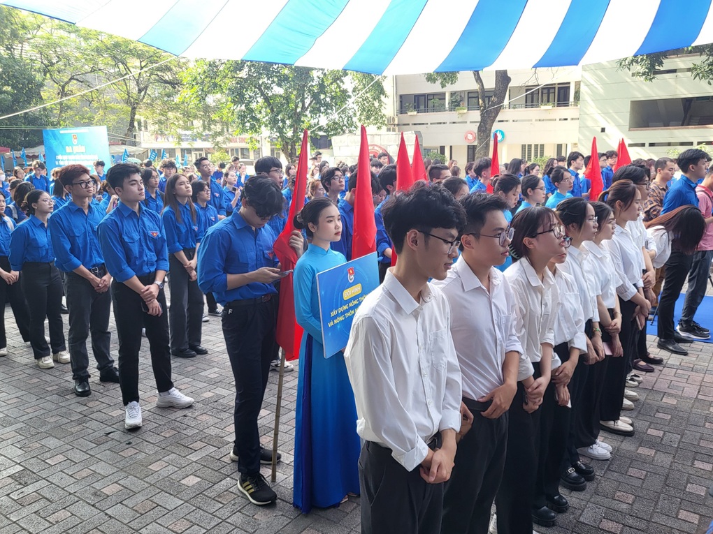 Thành đoàn Hà Nội tổ chức lễ ra quân chiến dịch tình nguyện hè - 2 Thành đoàn Hà Nội tổ chức lễ ra quân chiến dịch tình nguyện hè - 2