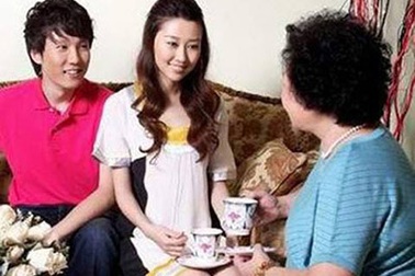 Bi hài chuyện nữ sinh ra mắt gia đình người yêu