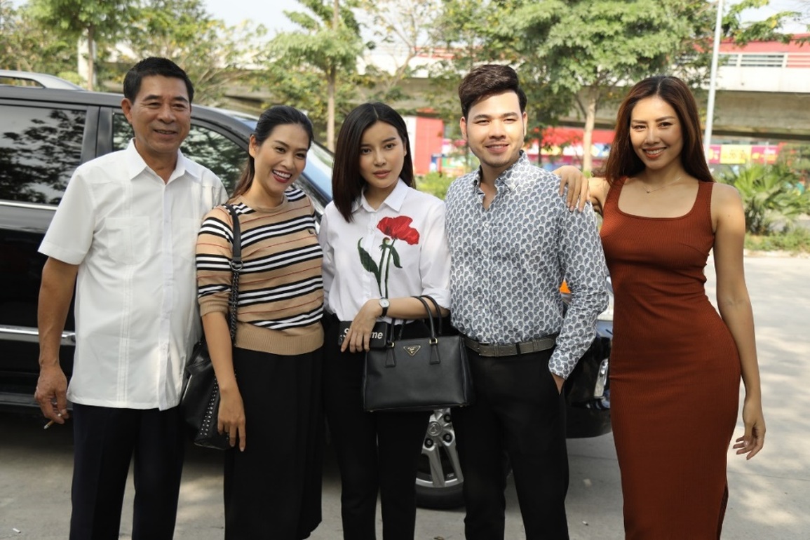 Hình ảnh không bao giờ lên sóng của phim Bão ngầm - 12 Hình ảnh không bao giờ lên sóng của phim Bão ngầm - 12