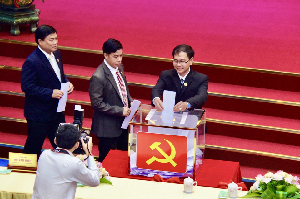 Ông Nguyễn Phú Cường tái đắc cử Bí thư Tỉnh ủy Đồng Nai - 4 Ông Nguyễn Phú Cường tái đắc cử Bí thư Tỉnh ủy Đồng Nai - 4