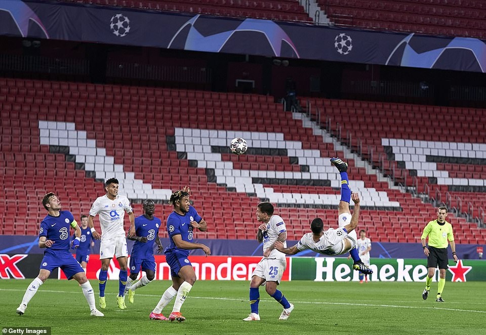 Thua bởi siêu phẩm của sao Iran, Chelsea vẫn vào bán kết Champions League - 4 Thua bởi siêu phẩm của sao Iran, Chelsea vẫn vào bán kết Champions League - 4