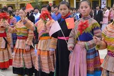 Chuyện về dòng họ người Mông hiếu học nơi vùng cao Tây Bắc