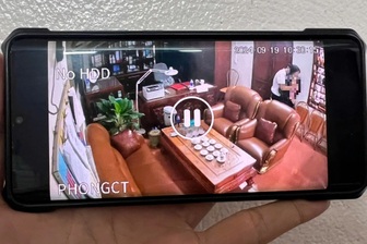 Vụ người đàn ông "thân mật với nhiều phụ nữ": Chủ tịch HĐQT trường là ai?