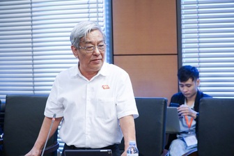 Ưu tiên bố đơn thân nuôi 2 con dễ bị hiểu sinh nhiều con càng nhiều tiền?