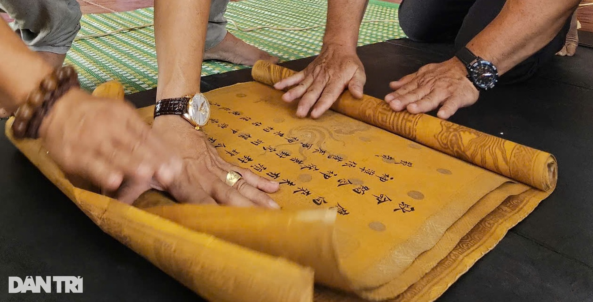 Faire revivre des documents Han Nom vieux de plus de 100 ans dans l'ancienne capitale de Hué - 3