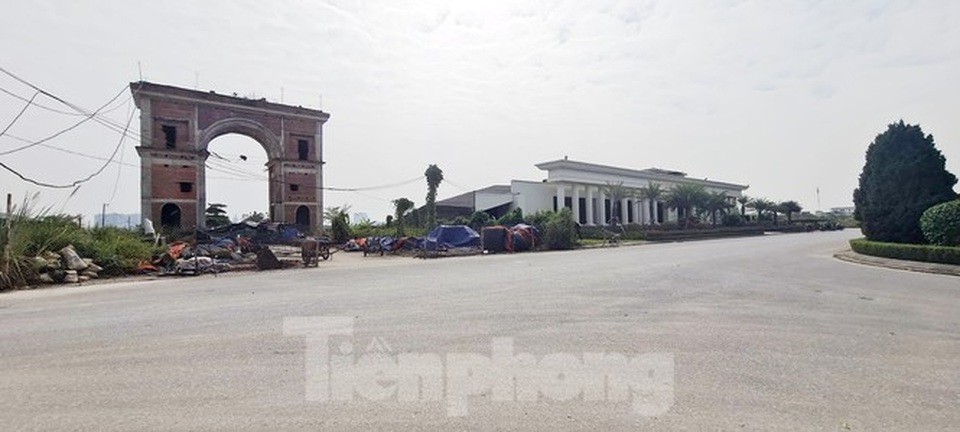 Biệt thự nuôi gà, trồng rau ngoại thành Hà Nội bất ngờ được thổi giá dựng ngược - 1 Biệt thự nuôi gà, trồng rau ngoại thành Hà Nội bất ngờ được thổi giá dựng ngược - 1