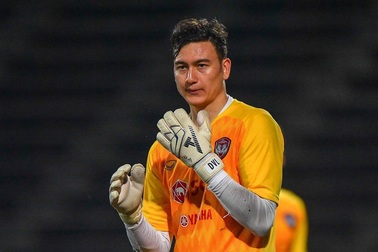 Báo Thái Lan tố Văn Lâm cắt liên lạc với Muangthong United