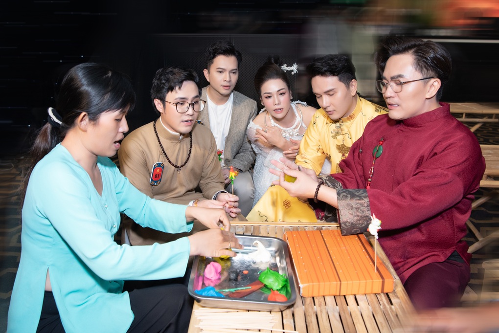 Nhật Kim Anh tiết lộ cuộc sống không thiếu thứ gì của Đại Nghĩa ở tuổi 43 - 1 Nhật Kim Anh tiết lộ cuộc sống không thiếu thứ gì của Đại Nghĩa ở tuổi 43 - 1