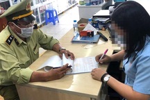 Đẩy giá khẩu trang, cửa hàng bán dụng cụ y tế bị phạt 25 triệu đồng