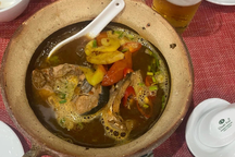 Vị khách Hà Nội chê cơm 200 nghìn đồng ở Hội An lèo tèo, cá kho như canh