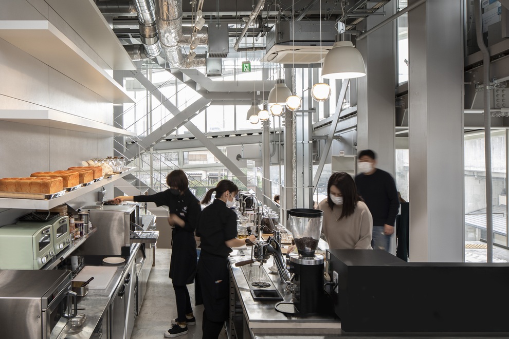 Quán cà phê vòng xoáy độc lạ như trung tâm thương mại thu nhỏ - 6