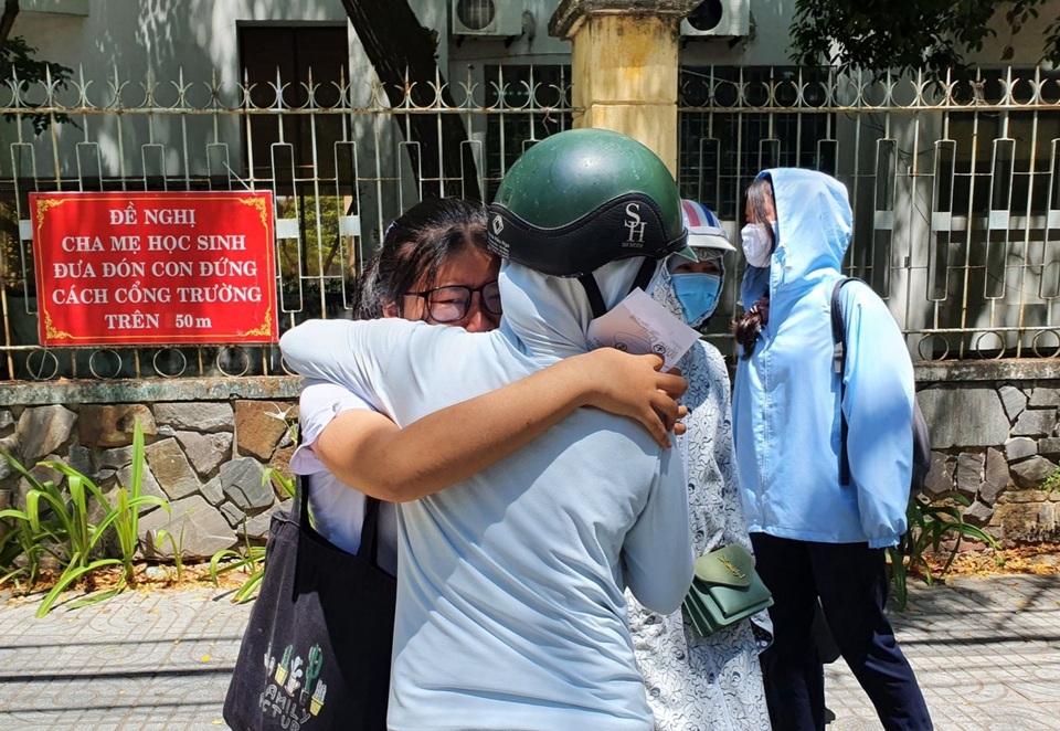 Đà Nẵng: Đề Toán dài, thí sinh lo điểm phải thật cao mới đậu trường top - 3