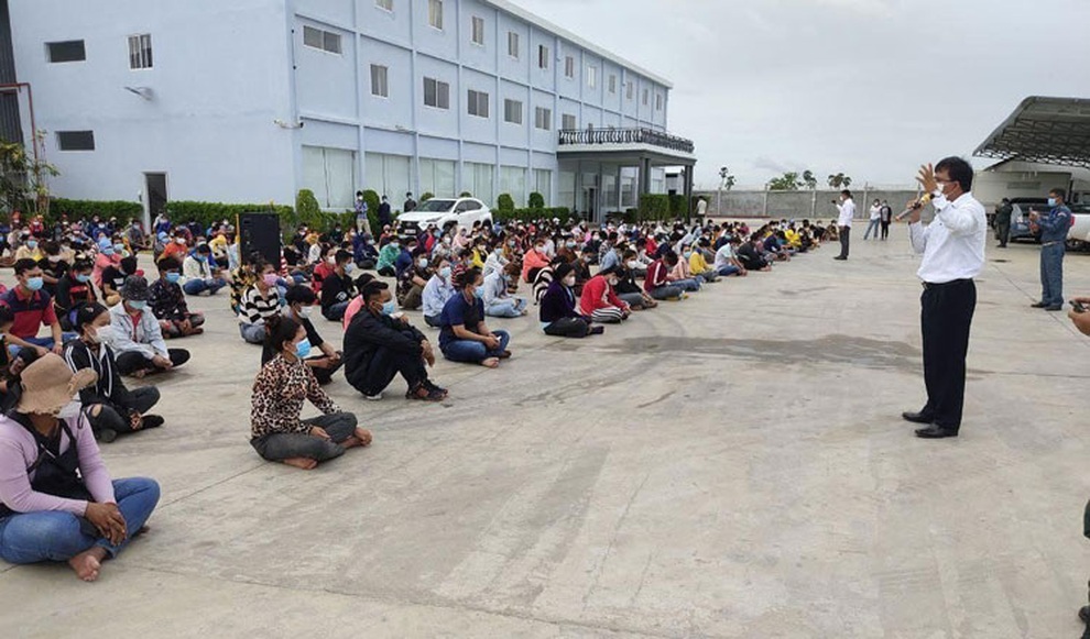 1.000 công nhân Campuchia tháo chạy để trốn xét nghiệm Covid-19 - 2 1.000 công nhân Campuchia tháo chạy để trốn xét nghiệm Covid-19 - 2