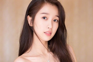 Gia đình "Thánh biểu cảm" Ngu Thư Hân bị tố nợ nần, phá sản