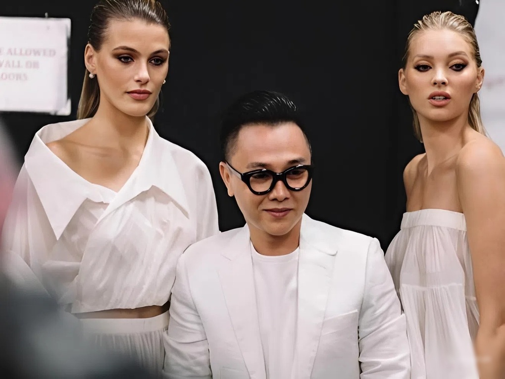 Nhà thiết kế Công Trí: Đời tư kín tiếng, giàu có ra sao? - 4 Nhà thiết kế Công Trí: Đời tư kín tiếng, giàu có ra sao? - 4