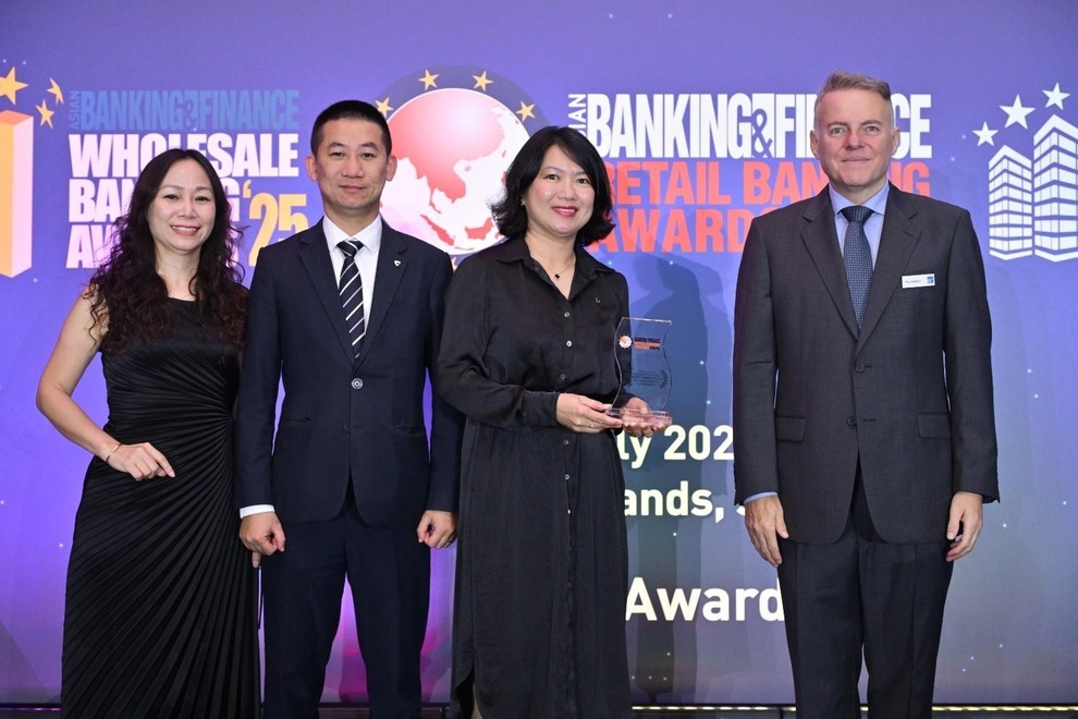 Vietcombank nhận 2 giải thưởng về quản trị rủi ro từ Asian Banking and Finance - 3 Vietcombank nhận 2 giải thưởng về quản trị rủi ro từ Asian Banking and Finance - 3