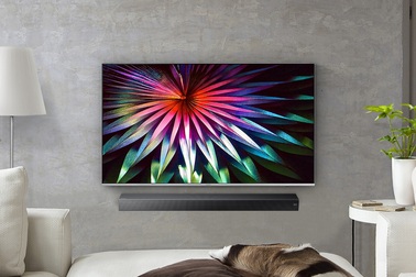 Biến không gian 30m² thành rạp phim trong tích tắc