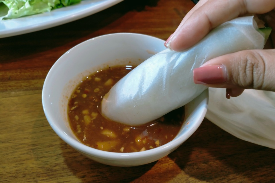 Ghé xứ Đà thành, nhớ thương mãi món bánh tráng cuốn thịt heo - 6 Ghé xứ Đà thành, nhớ thương mãi món bánh tráng cuốn thịt heo - 6