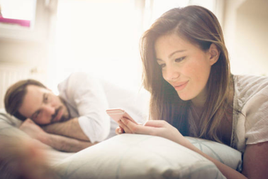 Mừng hụt vì chồng ghen