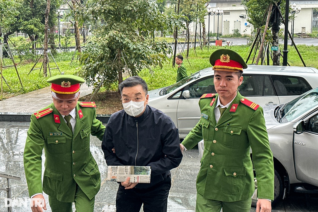 Cựu Bộ trưởng Nguyễn Thanh Long lĩnh án 18 năm tù - 1