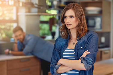 Đòn thù hiểm ác của nữ thư ký sau cú sốc bị giật chồng